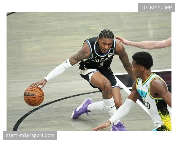 此役罗林斯独揽32分8助攻,雄鹿客场告捷勇士,巩固东部排名 此役罗林斯独揽32分8助攻,雄鹿客场告捷勇士,巩固东部排名